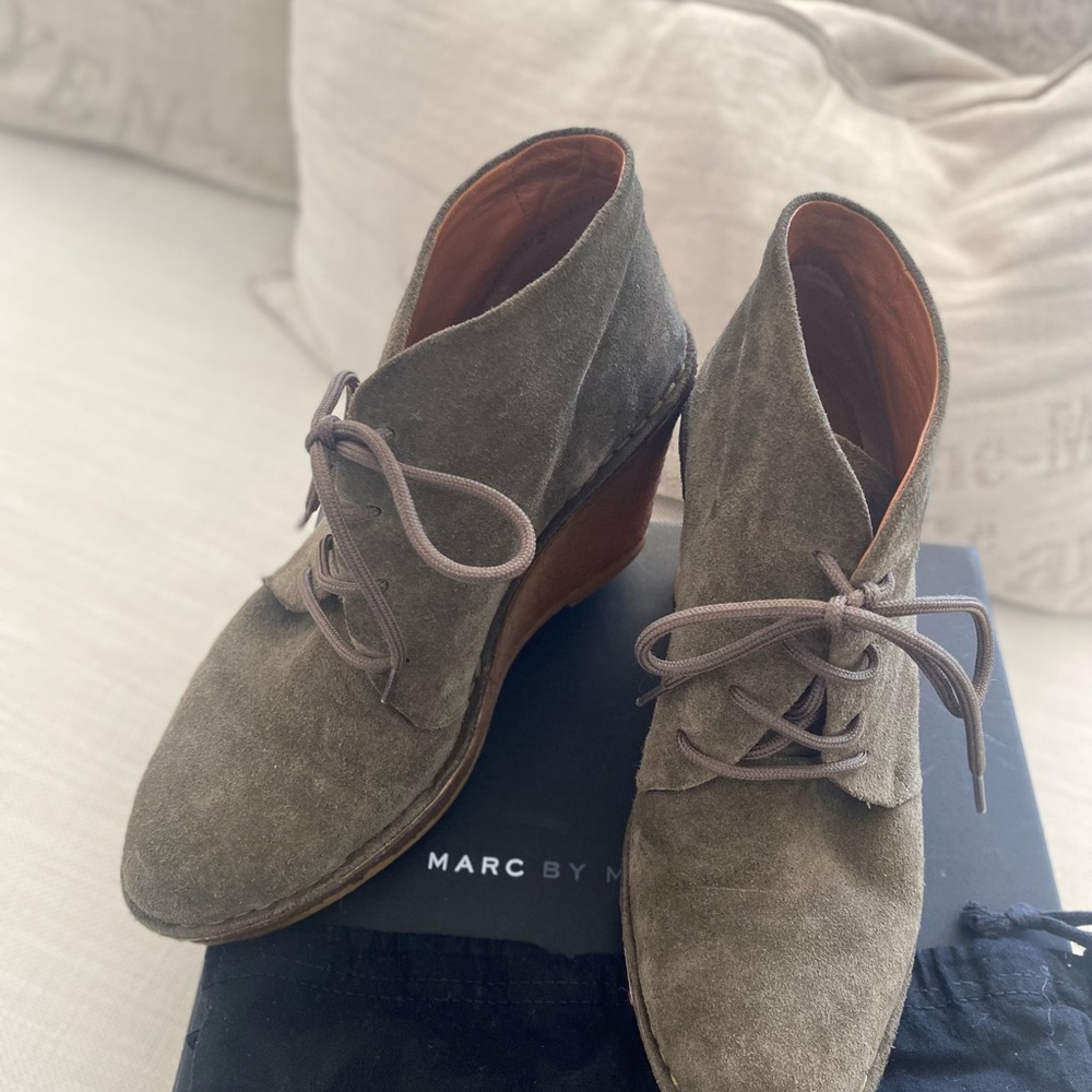 Marc by Marc Jacobs women’s Suede Ankle Boots - 8.5